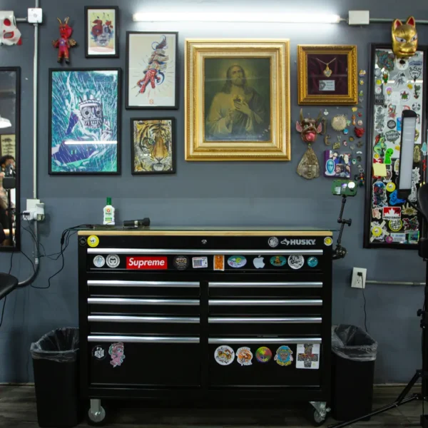 Tattoo and piercing studio in Puerto Vallarta — Púrpura Tatuajes
